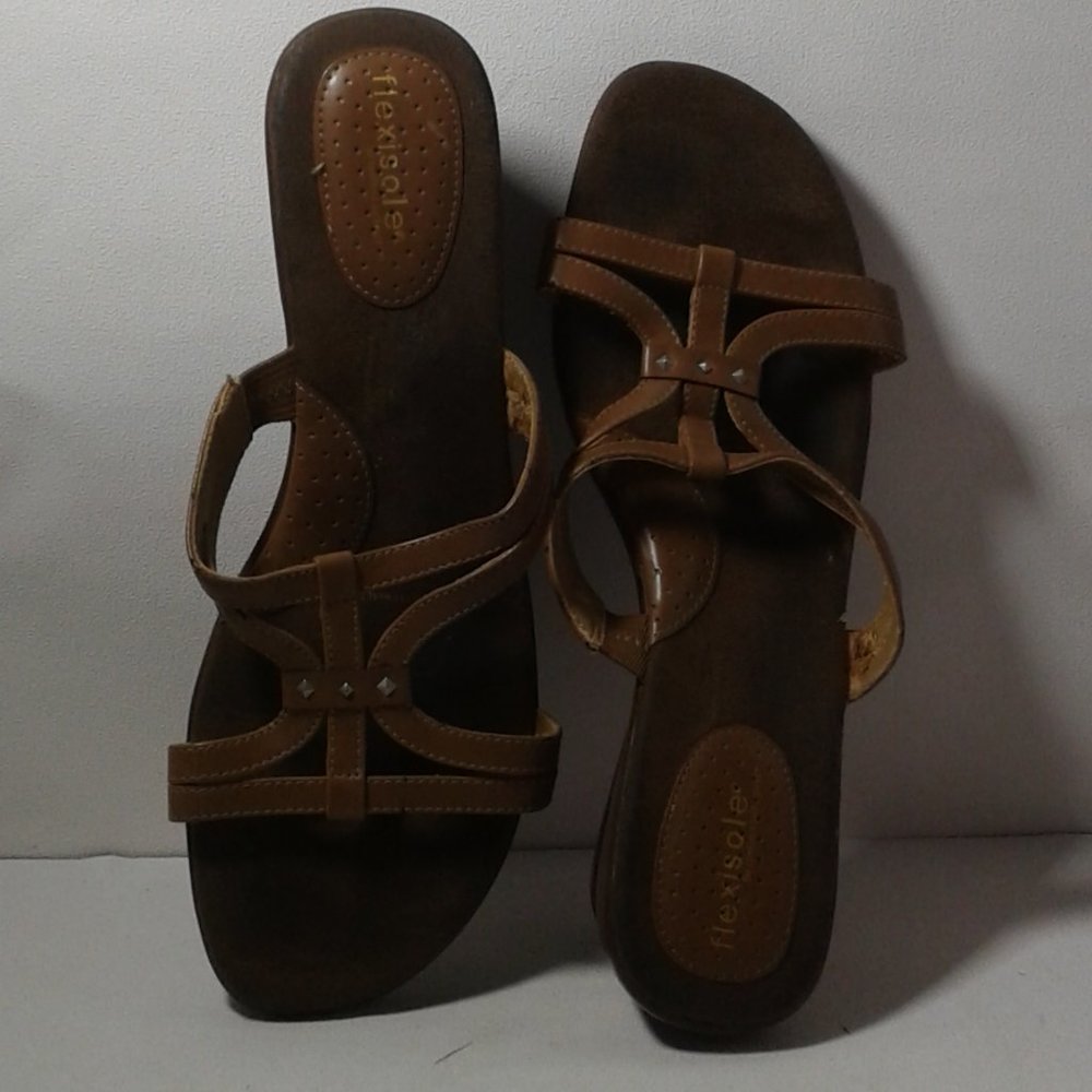 Women's Flexisole wedge sandal W10, brown faux-leather, tan straps lightly worn